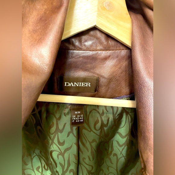Danier Brown Leather Jacket with green printed lining in Medieum - Picture 6 of 6